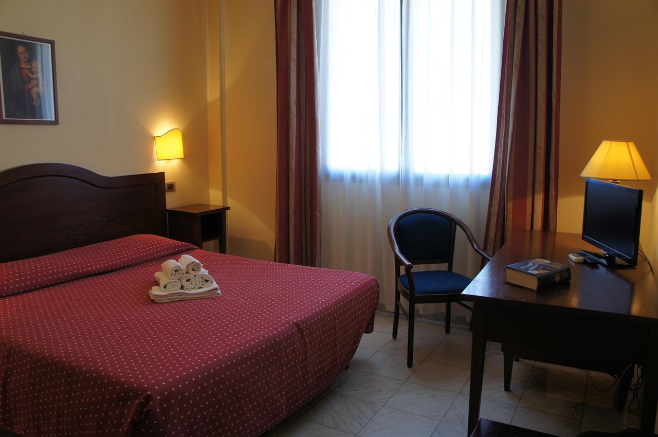 Hotel Albatros Calenzano Zewnętrze zdjęcie